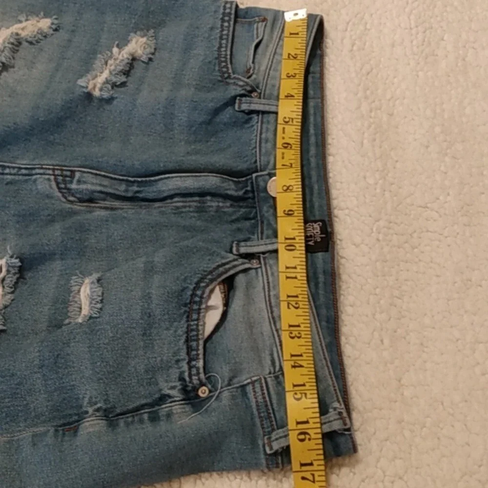 Simple Society Womens‎ Denim Distressed Ripped Blue Jean Shorts Size 17/33